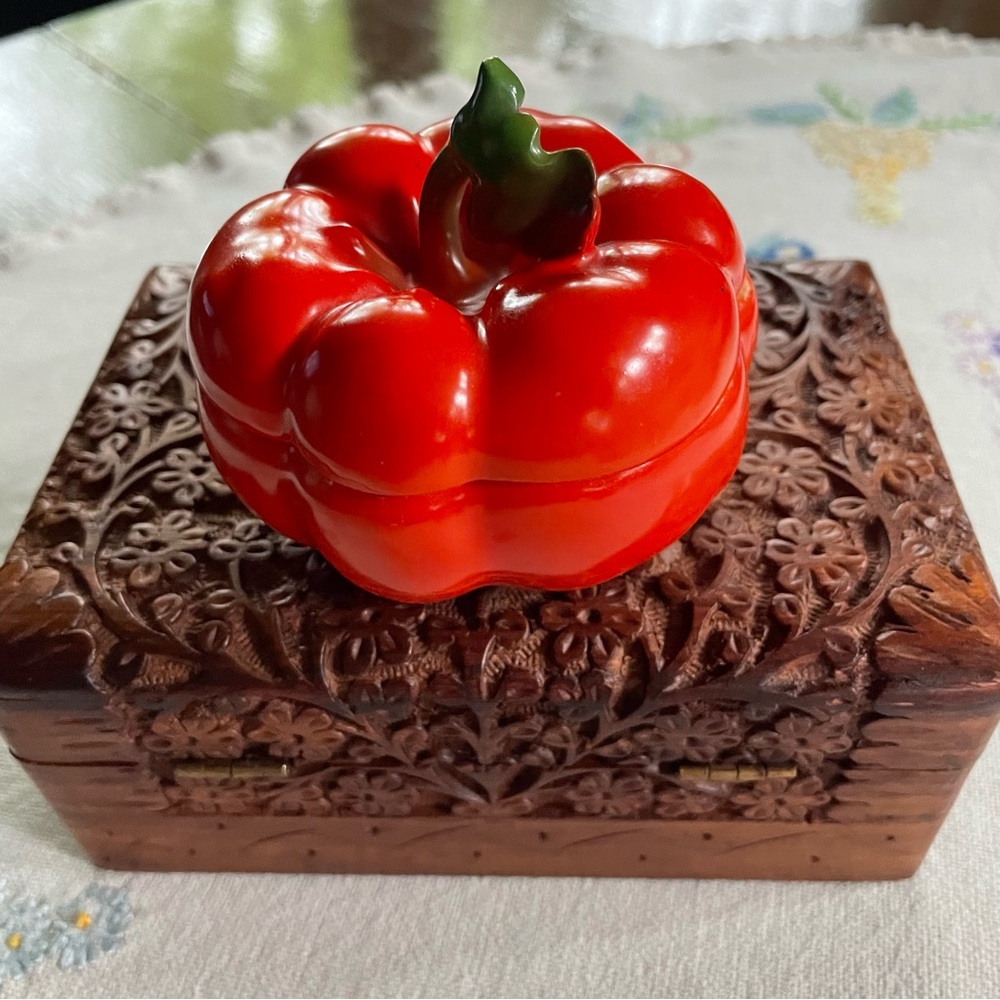 Antique Royal Bayreuth Bavaria Pumpkin ~ Tomato Trinket Box. 3.5" W x 2.5" H